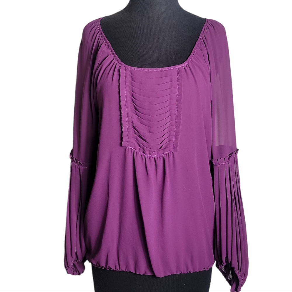 Studio M women's size medium purple pleated scoop neck boho B top long sleeve